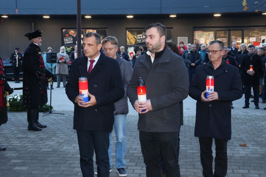 GORNJI KURŠANEC Obilježena 359. obljetnica pogibije velikana Međimurja Nikole VII. Zrinskog GORNJI KURŠANEC Obilježena 359. obljetnica pogibije velikana Međimurja Nikole VII. Zrinskog