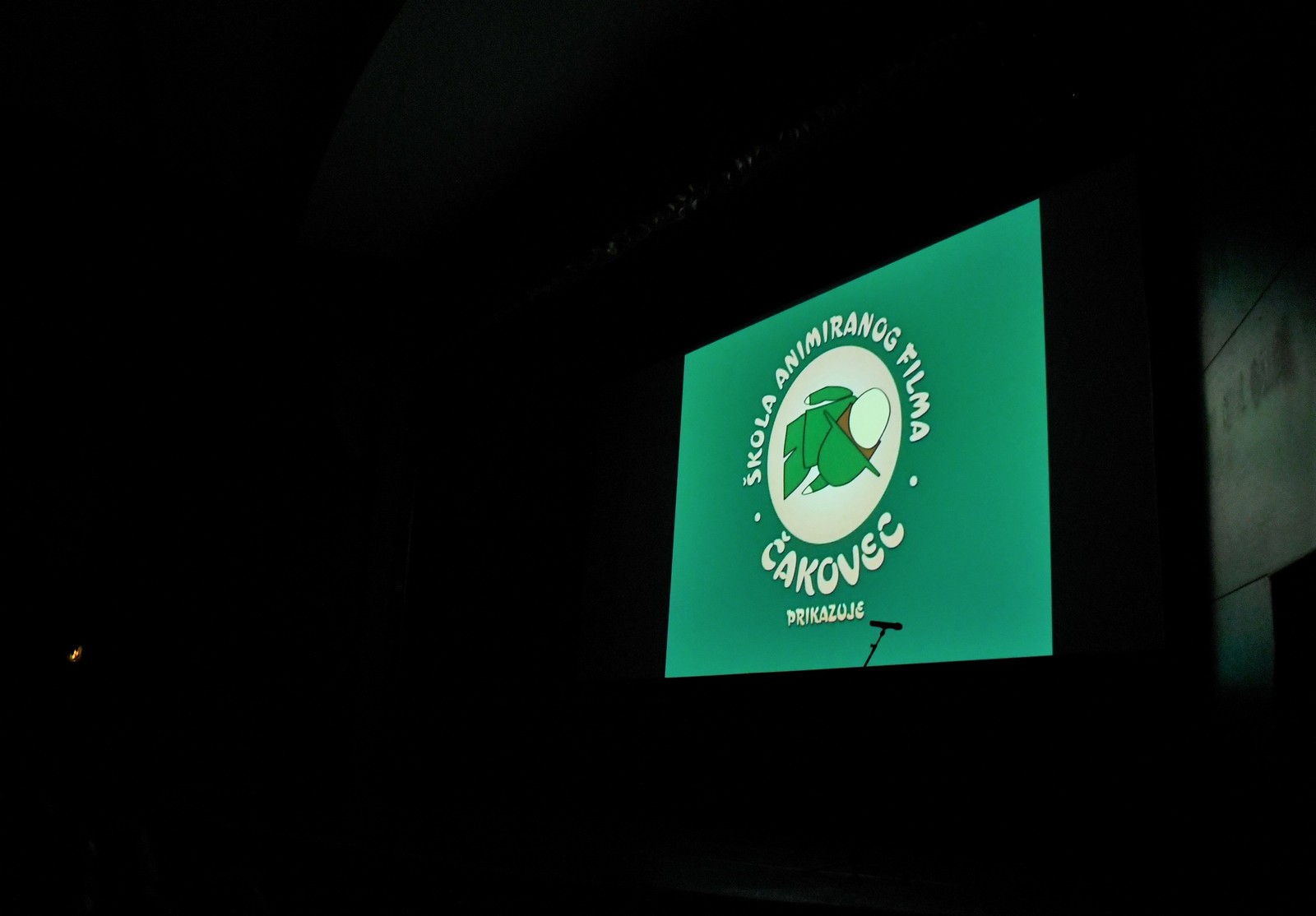 CENTAR ZA KULTURU ČAKOVEC Povodom 45 godina umjetničkog stvaralaštva, Školi animiranog filma dodijeljena Povelja Grada Čakovca!  Članovi Škole animiranog filma Čakovec, jedne od uspješnijih dječjih filmskih obitelji regije te najdugovječnije takve škole u