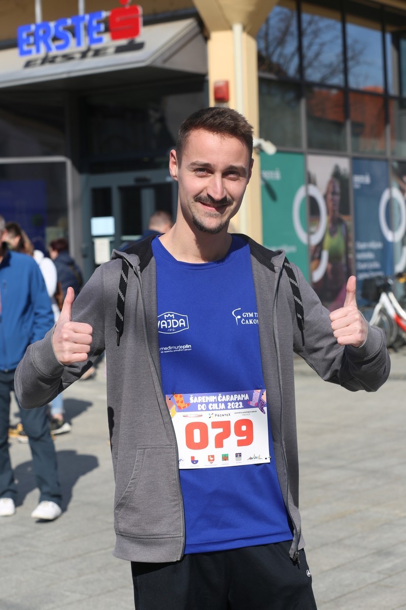 ”Šarenim čarapama do cilja”