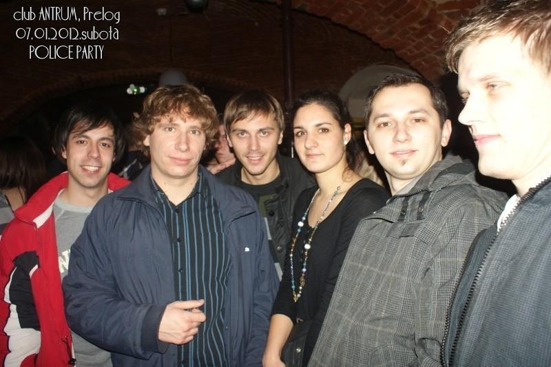 slika0105 Antrum (Subota, 7.1.2012) slika0105 Antrum (Subota, 7.1.2012)