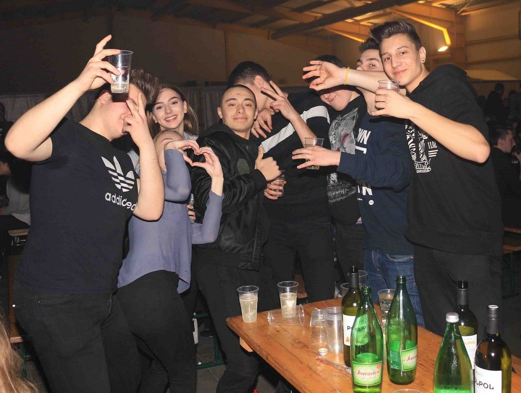 crvenajabukatarapanabandmesapne