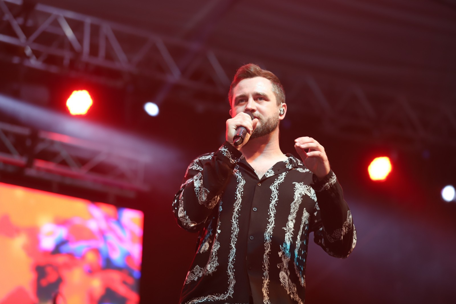 Mladi glazbenik i kantautor Matija Cvek raznježio i oduševio publiku u Čakovcu