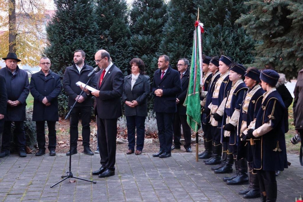 GORNJI KURŠANEC Obilježena 359. obljetnica pogibije velikana Međimurja Nikole VII. Zrinskog GORNJI KURŠANEC Obilježena 359. obljetnica pogibije velikana Međimurja Nikole VII. Zrinskog