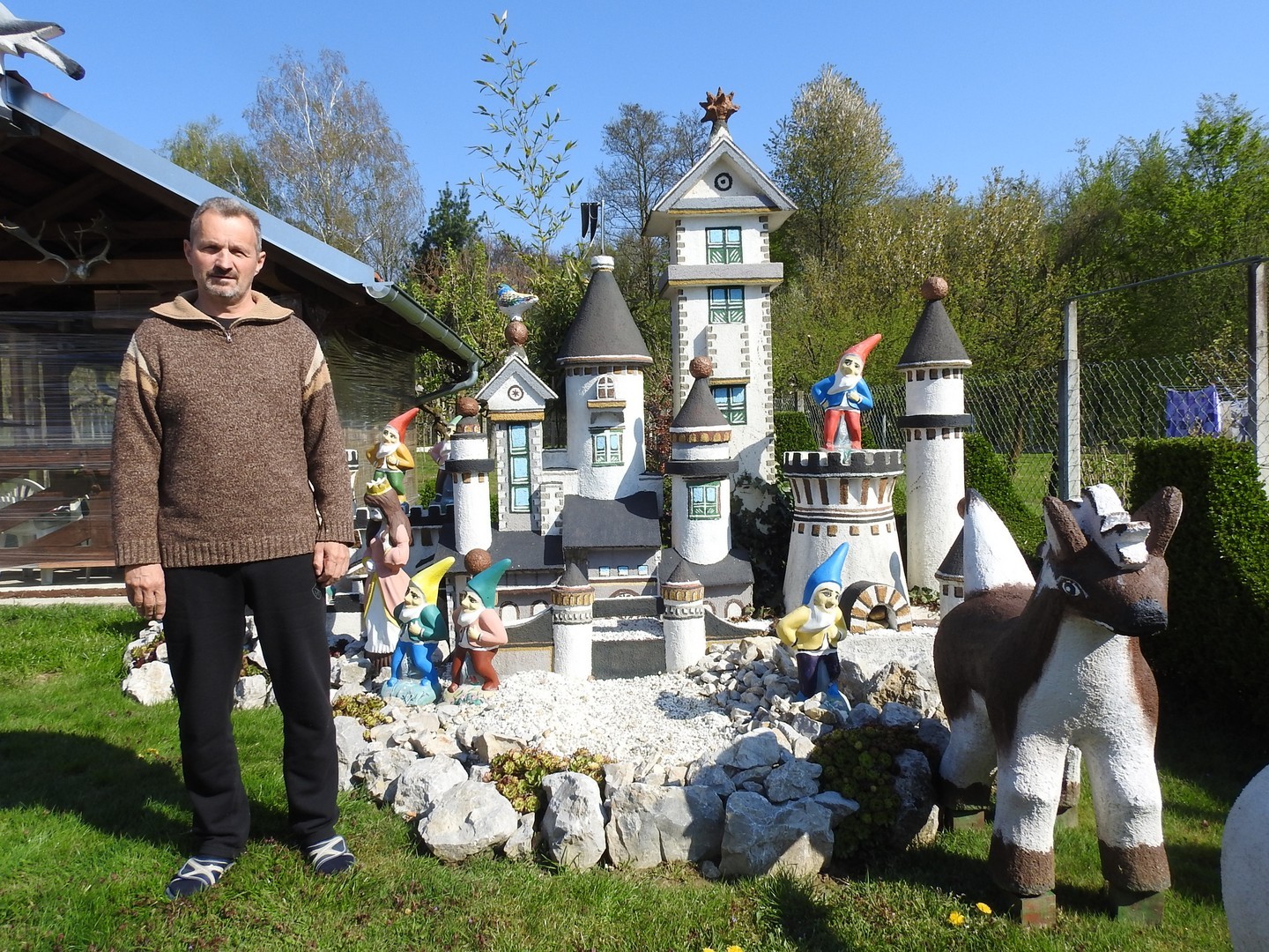 UZBUDILJIVA BAJKA DRAGUTINA MESARIĆA Gradim bedem jer mi prijeti vještica!