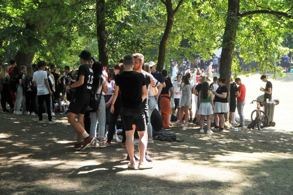 Maturanti se zabavljaju u čakovečkom parku