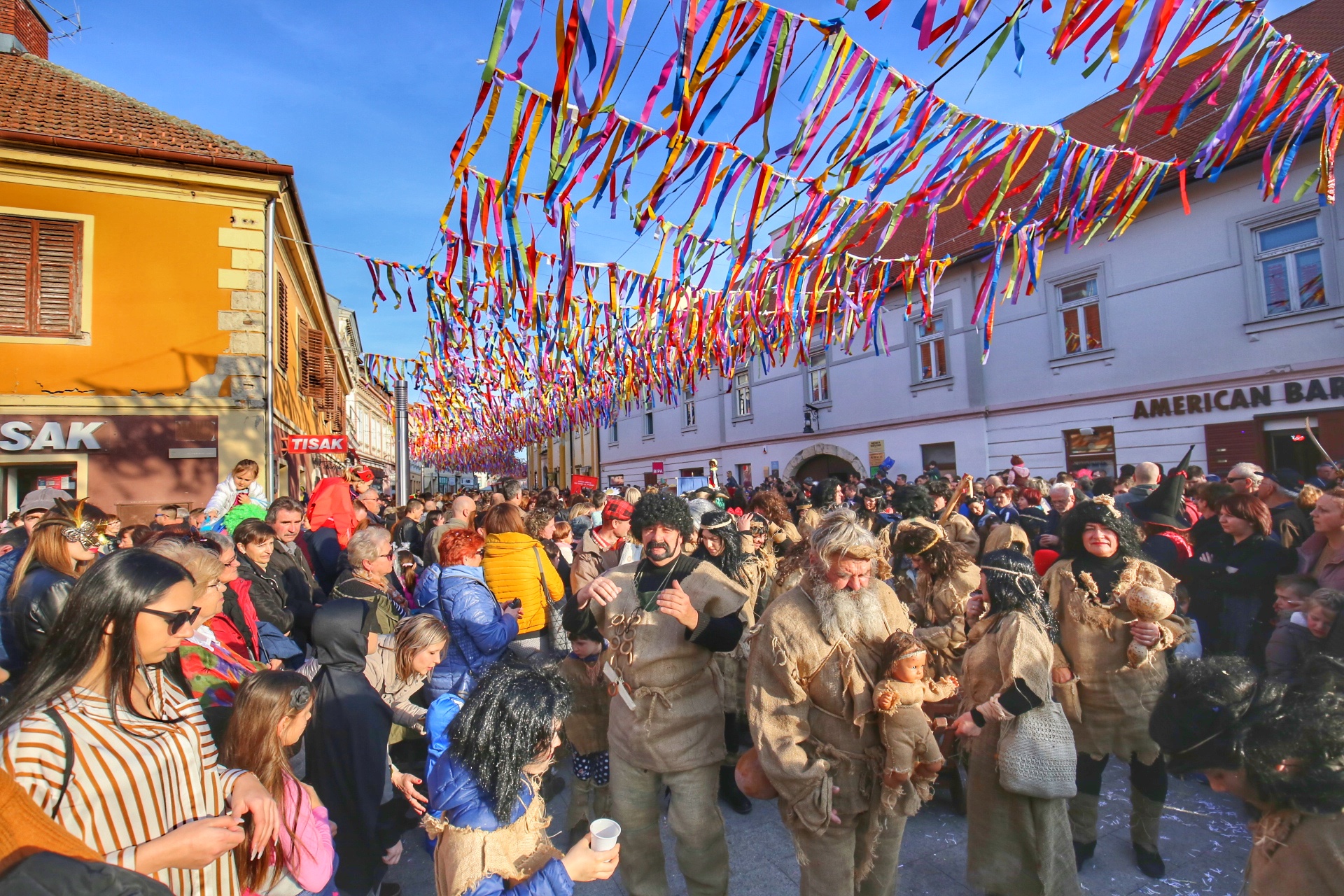 Fašnik u Čakovcu privukao veliki broj maski i građana