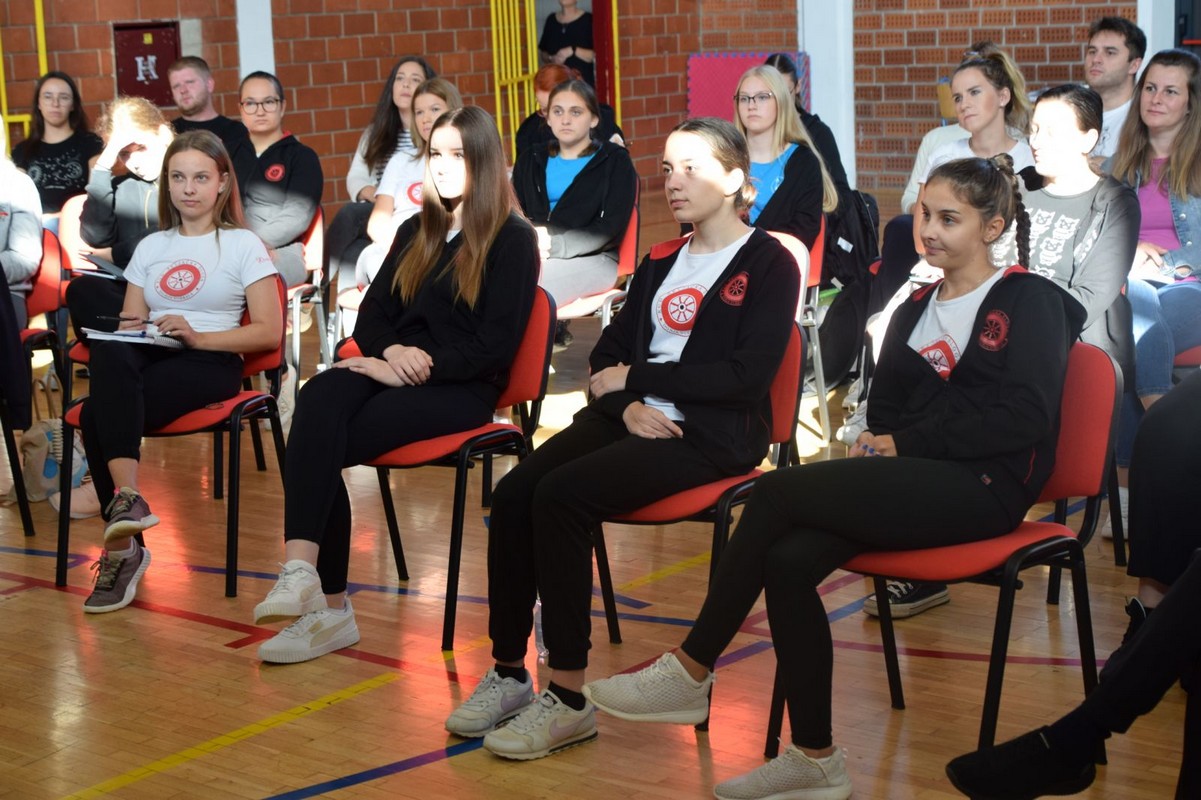 DONJA DUBRAVA Seminar ‘Scenska primjena folklora i osnove koreografije’ okupio KUD-ove Međimurja i goste