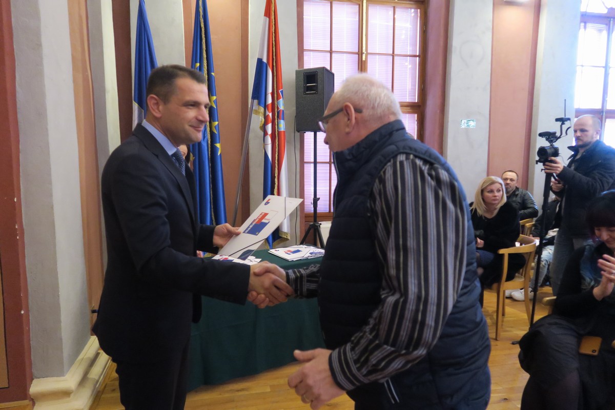 U zgradi Scheier u Čakovcu dodijeljene učeničke stipendije djeci hrvatskih branitelja