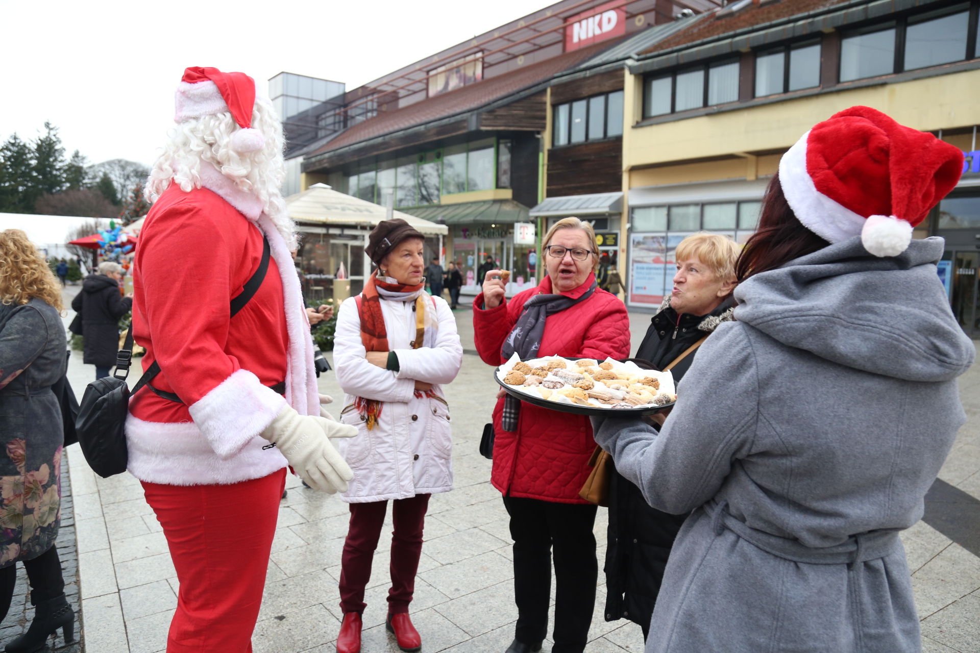 Pjesma i delicije budućih hotelijera u središtu Čakovca