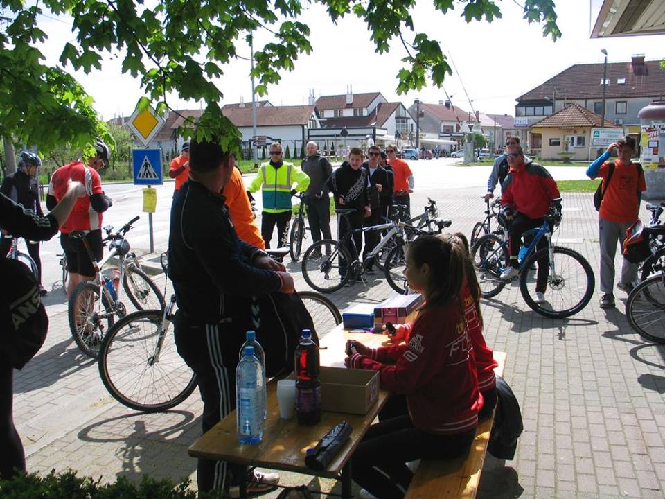 1041896810202943272101872208561