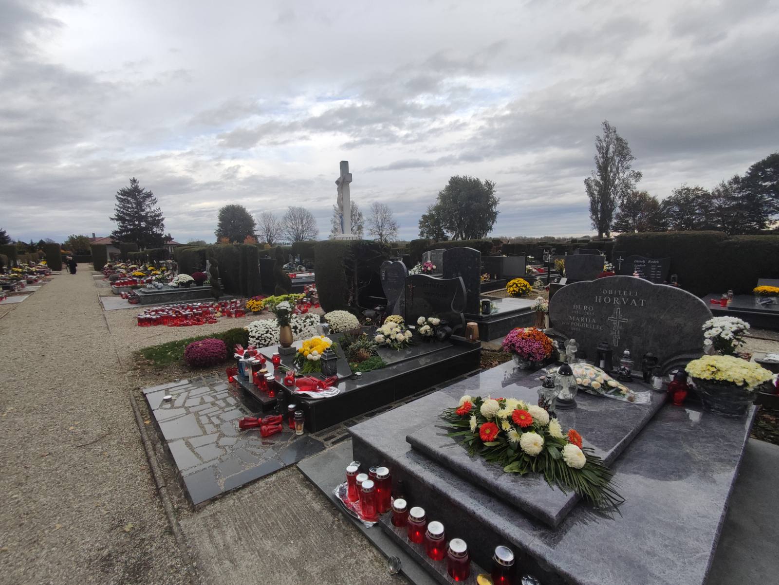 FOTO Spokojan Dušni dan na kotoripskom groblju