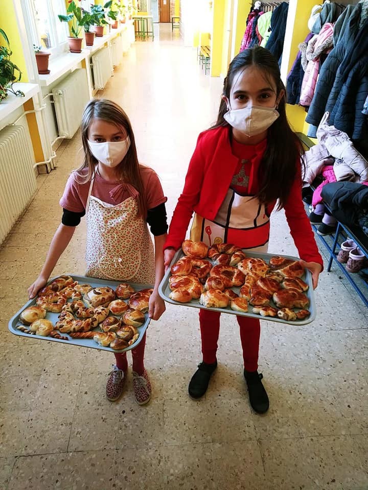 FOTO Ftičeki su se ženili v OŠ Strahoninec!