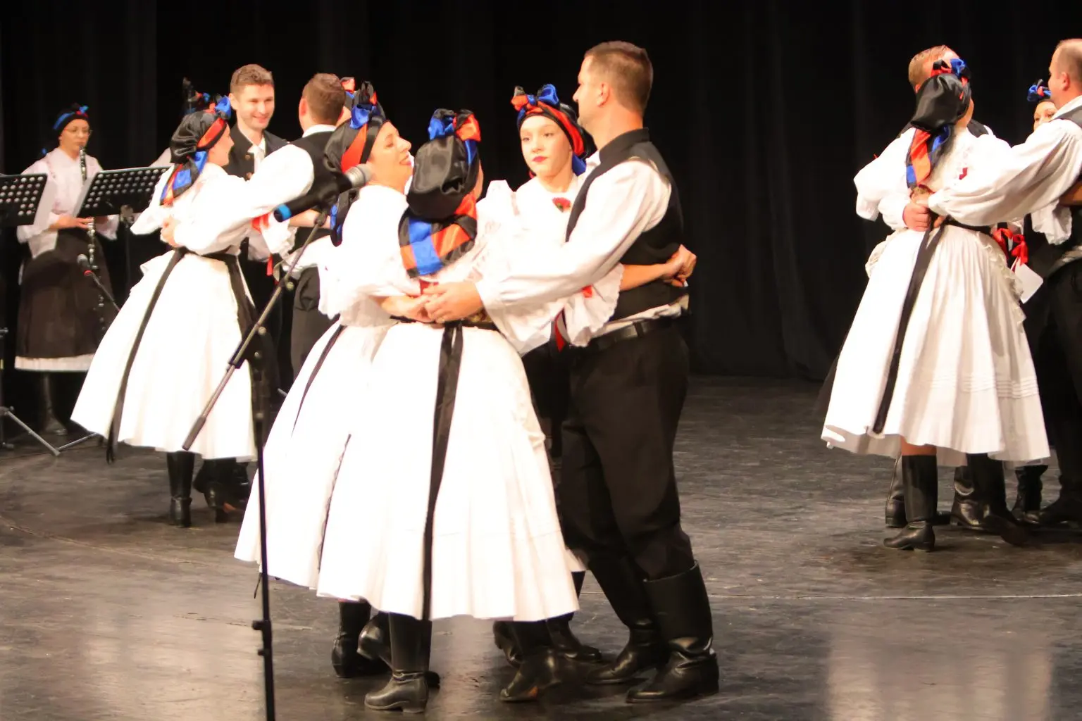 31. Susreta hrvatskih folklornih ansambala i izvornih skupina (35)