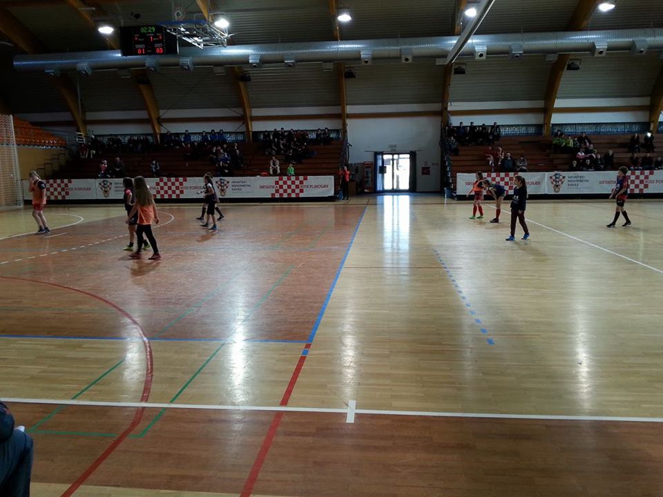 1276779010004597766939338125184