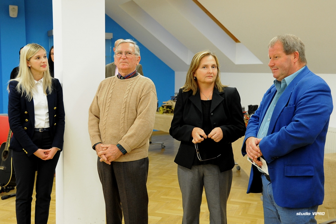 312113170dsc9536408716