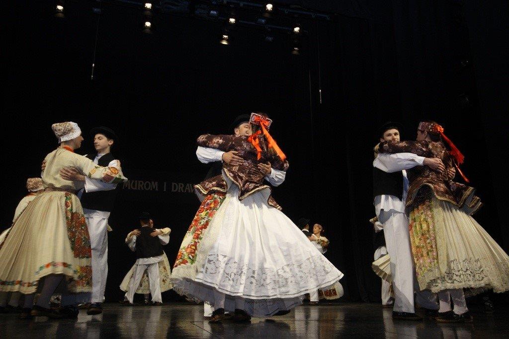 smotrafolklora10657970