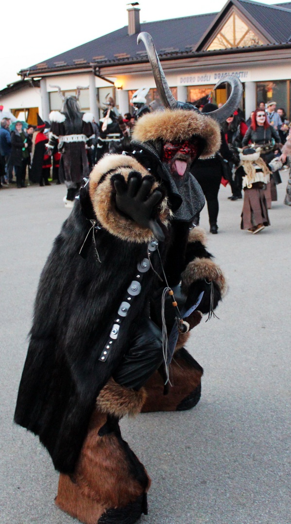 Maškare okupirale Zasadbreg 28. godinu za redom