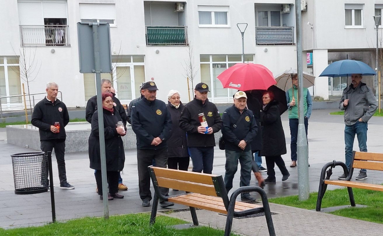 OBILJEŽENA GODIŠNJICA POGIBIJE HEROJA IZ ŠENKOVCA