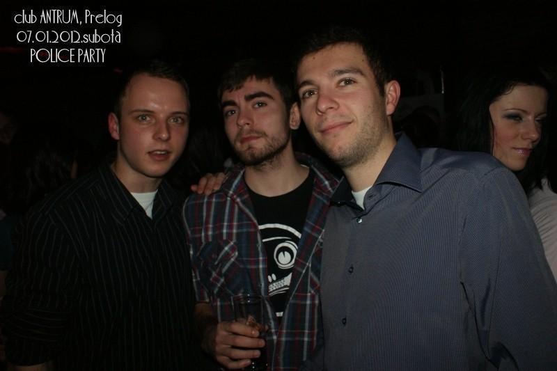 slika0033 Antrum (Subota, 7.1.2012) slika0033 Antrum (Subota, 7.1.2012)