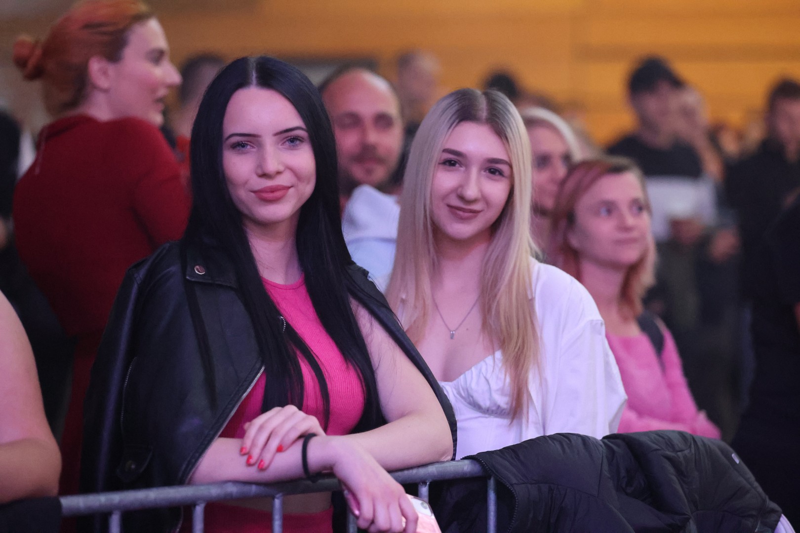 FOTO/VIDEO Grupa Magazin i Boban Rajović otjerali kišnu i tmurnu atmosferu iz Čakovca