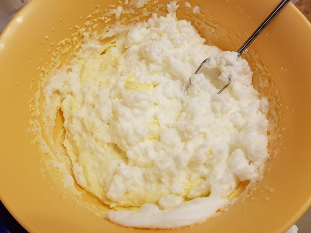 KAJ SE FINO PEČE? Mramorni kuglof – ukusan i prozračan kolač prošaranog izgleda