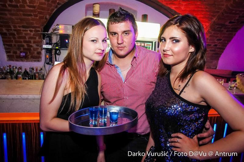 slika00004 Antrum (Petak, 27.6.2014.)