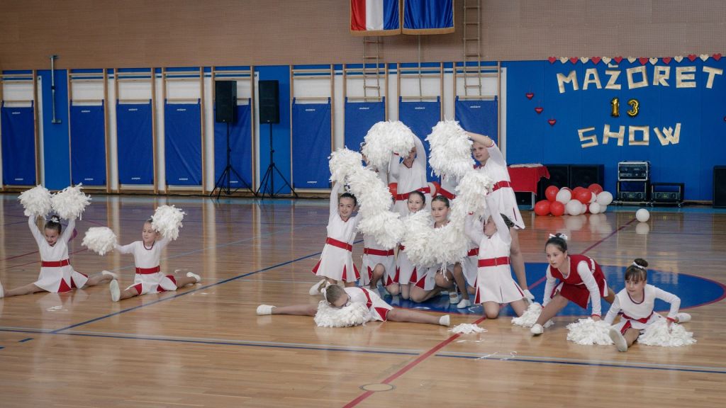 3315627557821451920600424138418