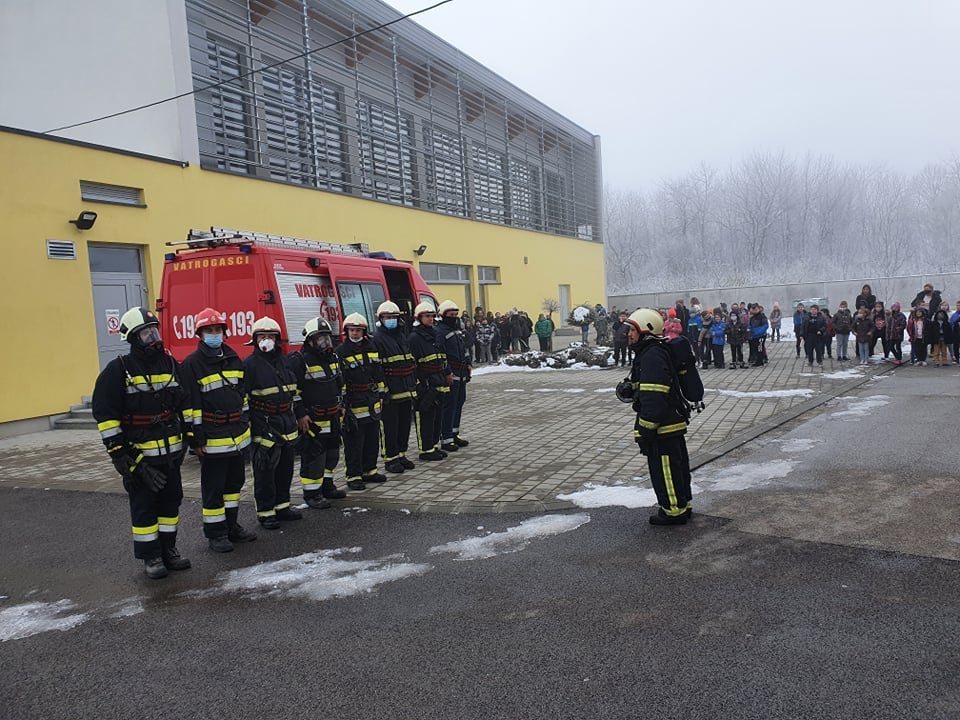 Vatrogasna vježba: ‘Potresi’ u vrtiću Suncokret i OŠ Strahoninec