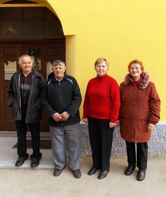 domaciniuzupnomdvoru345225