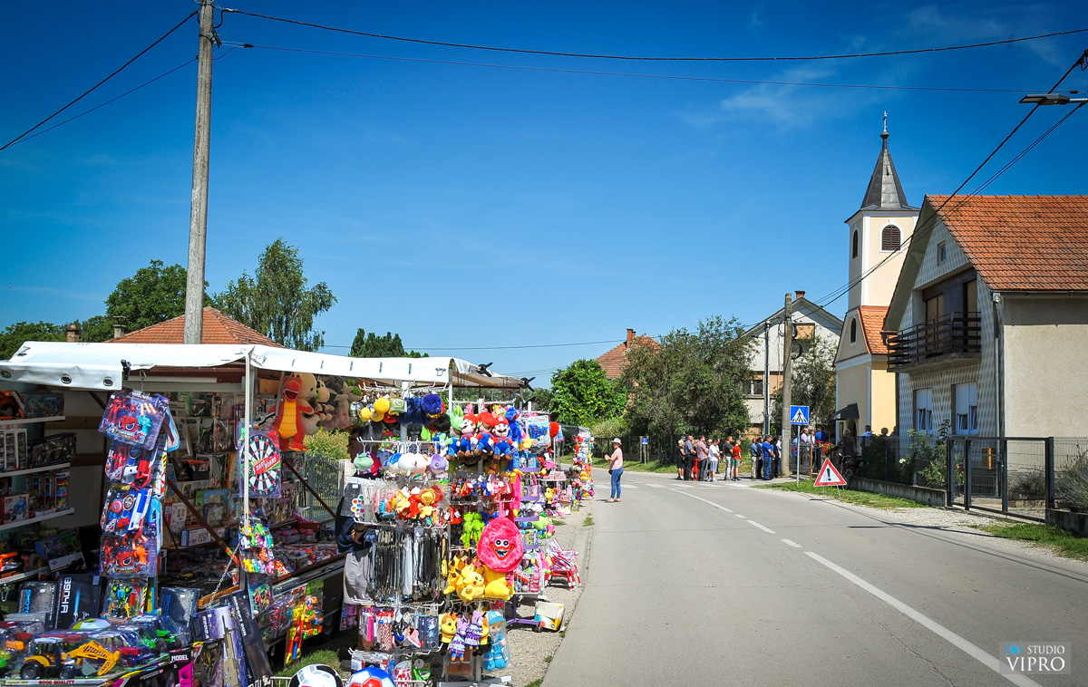 Otok obilježio svoje proštenje, Pobožnosti Presvetom Srcu Isusovu