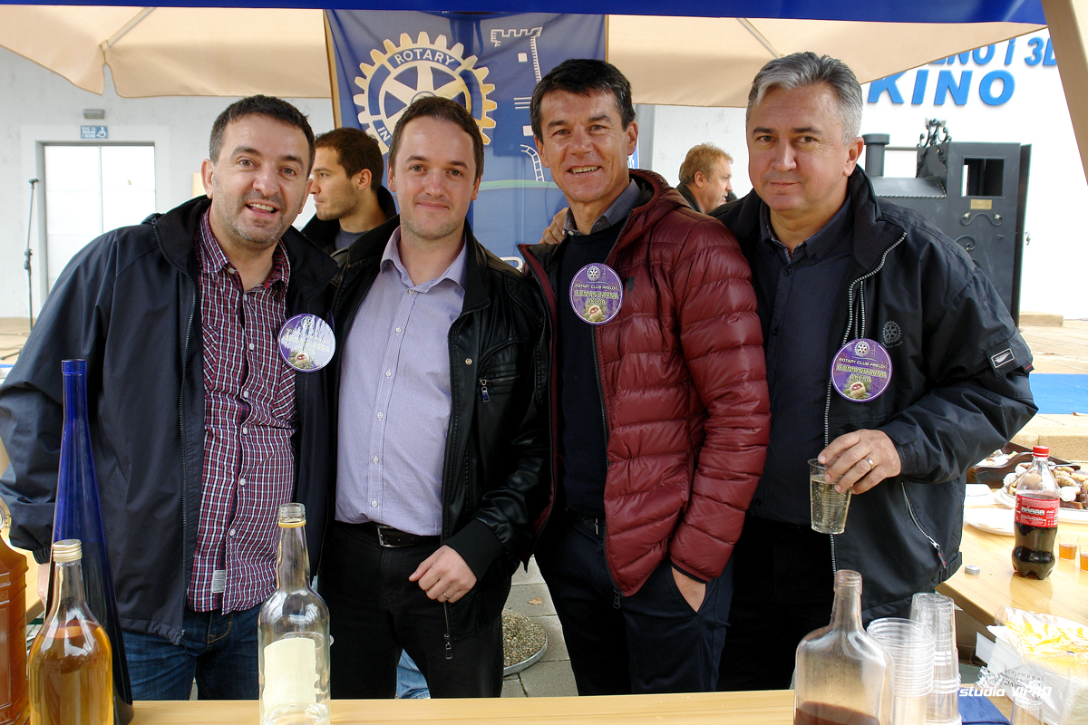 261810372dsc09779442626