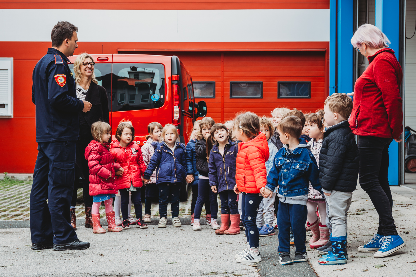Mališani iz Dječjeg vrtića Cipelica posjetili vatrogasce