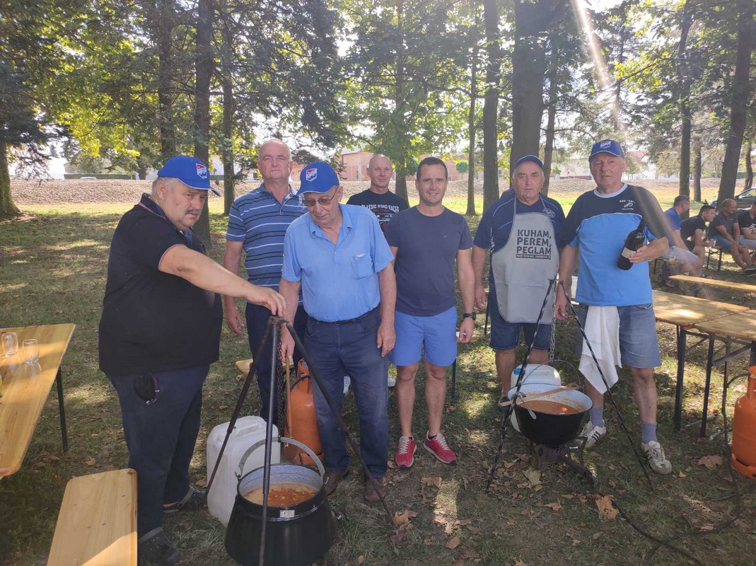 VIDEO I FOTO Vraćanje u kuhinje naših baka – kotoripske udruge pripremale tradicionalna jela VIDEO I FOTO Vraćanje u kuhinje naših baka – kotoripske udruge pripremale tradicionalna jela