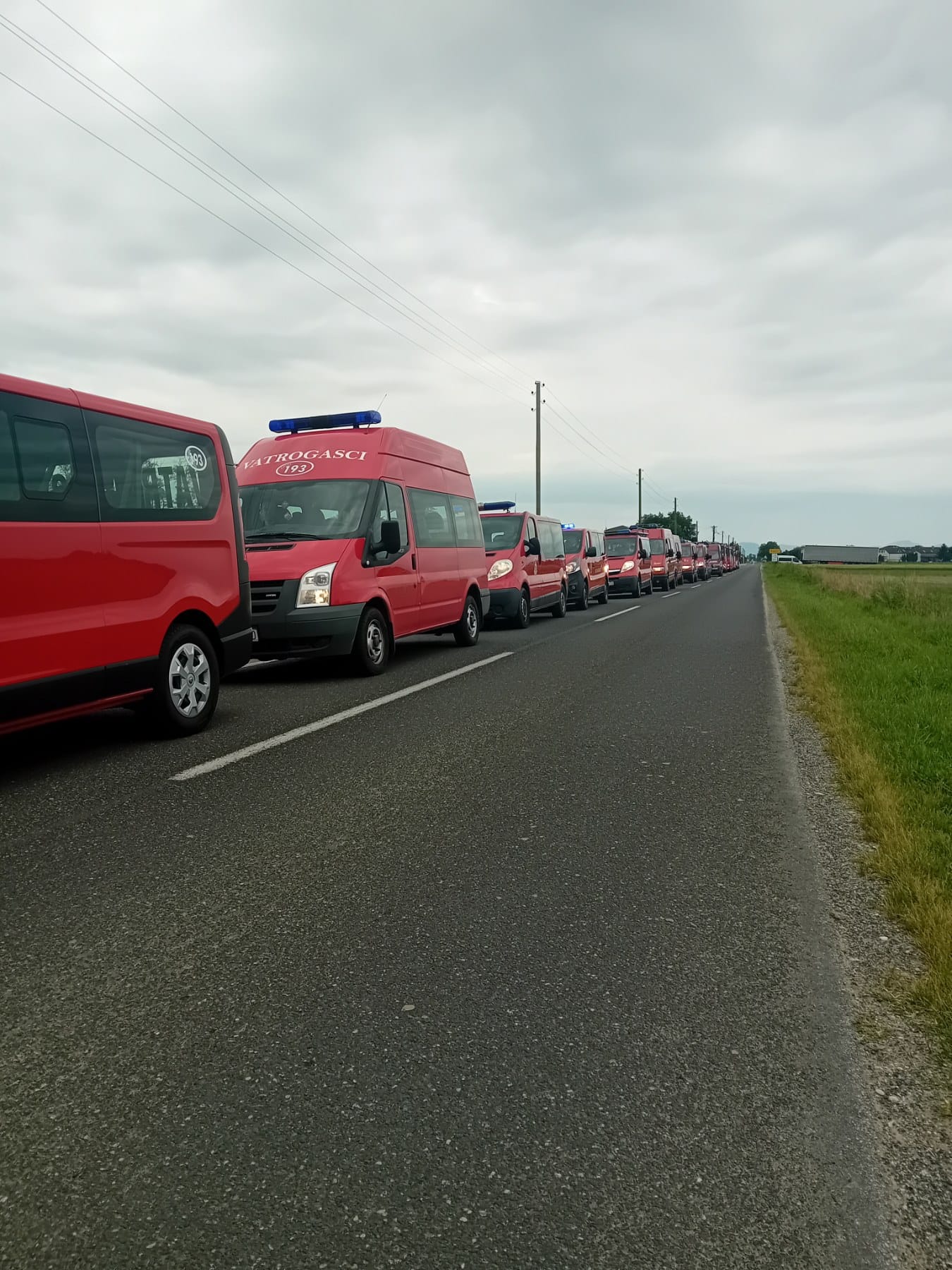 DVD ČAKOVEC Ujutro su imali defile vozila Vatrogasne zajednice, a popodne gasili požar DVD ČAKOVEC Ujutro su imali defile vozila Vatrogasne zajednice, a popodne gasili požar