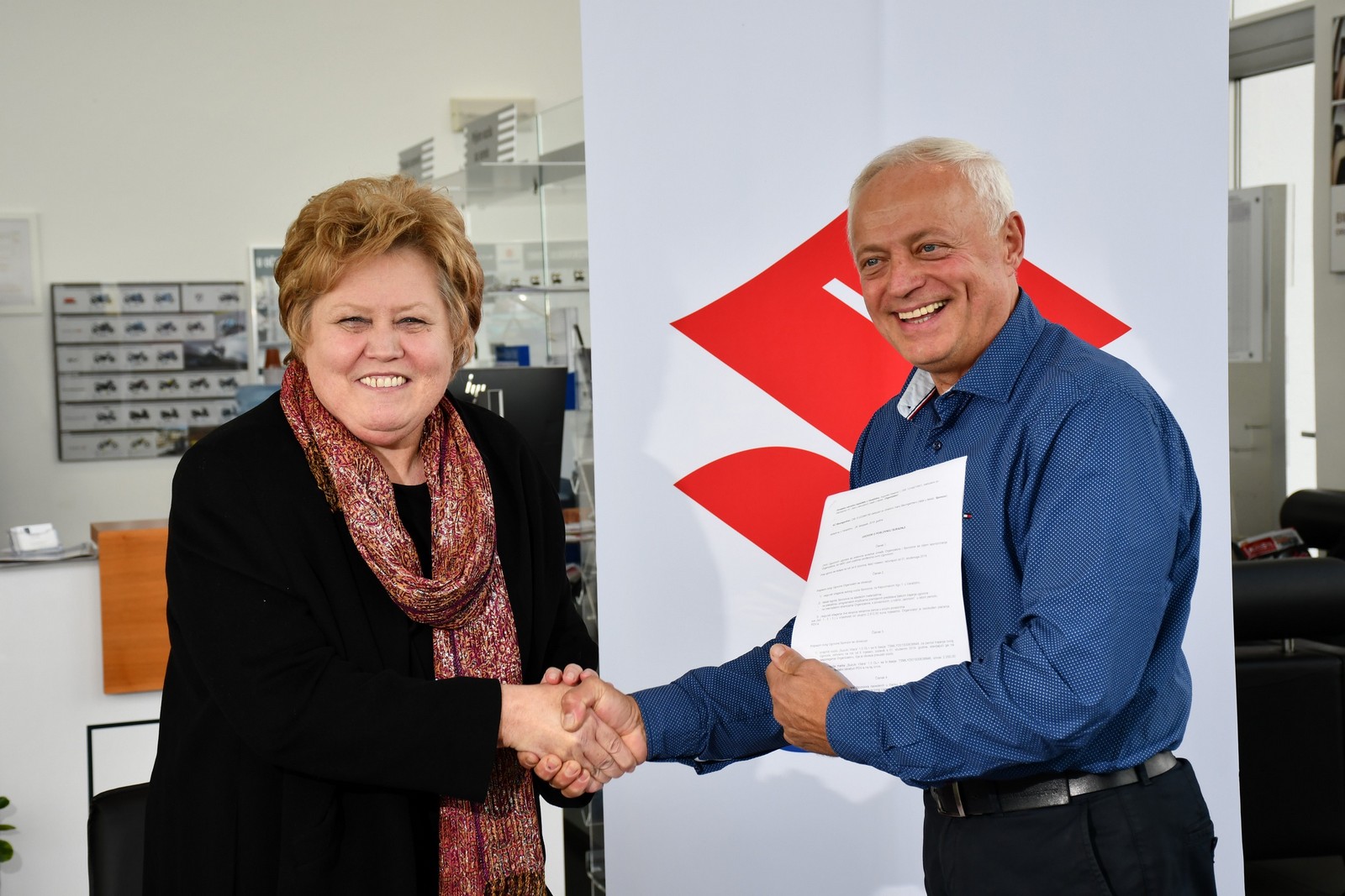 FOTO AC Baumgartner predao Suzuki varaždinskom HNK-u, ključeve preuzela karizmatična Hana Hegedušić FOTO AC Baumgartner predao Suzuki varaždinskom HNK-u, ključeve preuzela karizmatična Hana Hegedušić