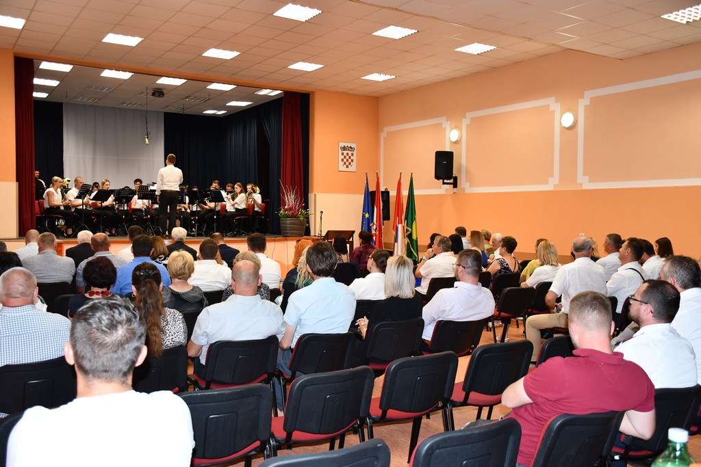 SVEČANA SJEDNICA Zahvalnice općine primili NK BSK Belica, KUD Belica i Udruga žena Belica SVEČANA SJEDNICA Zahvalnice općine primili NK BSK Belica, KUD Belica i Udruga žena Belica