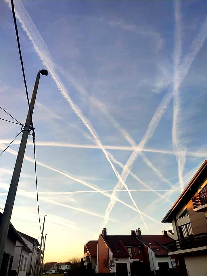 LOVAC NA CHEMTRAILSE Damir Toplek: ‘Kad je zalazak sunca iznimno crven truju nas teškim metalima’ LOVAC NA CHEMTRAILSE Damir Toplek: ‘Kad je zalazak sunca iznimno crven truju nas teškim metalima’