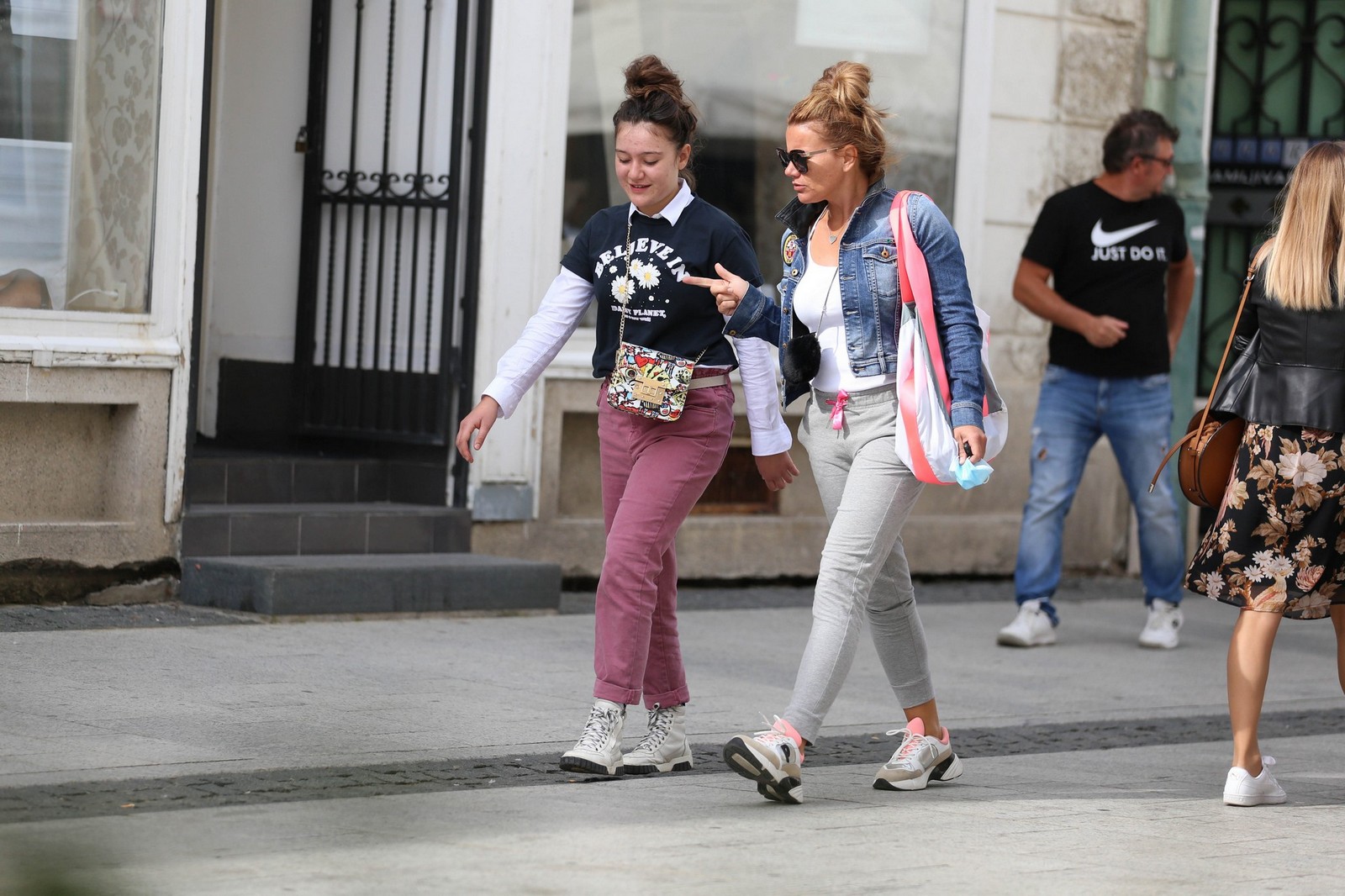 KLIKOM PO ČAKOVCU Subotnje jutro izmamilo građane u centar grada