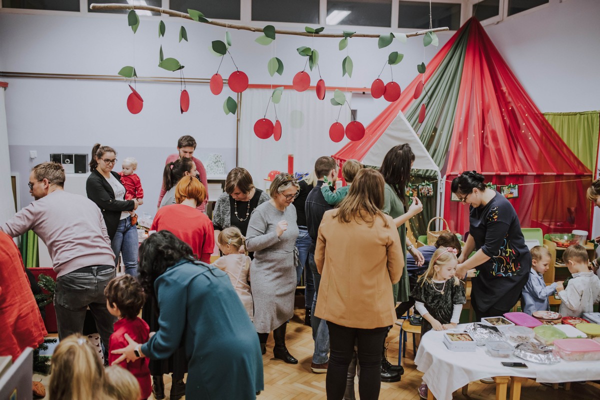 UZBUDLJIVE AKTIVNOSTI Mališani skupine Trešnjice uživali u pravoj Božićnoj čajanci