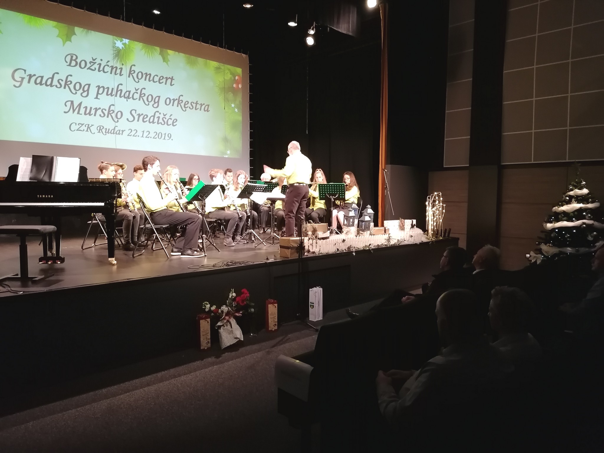 Božićni koncert Gradskog puhačkog orkestra M. Središće i ŽVS Ftičice KUD-a Mura