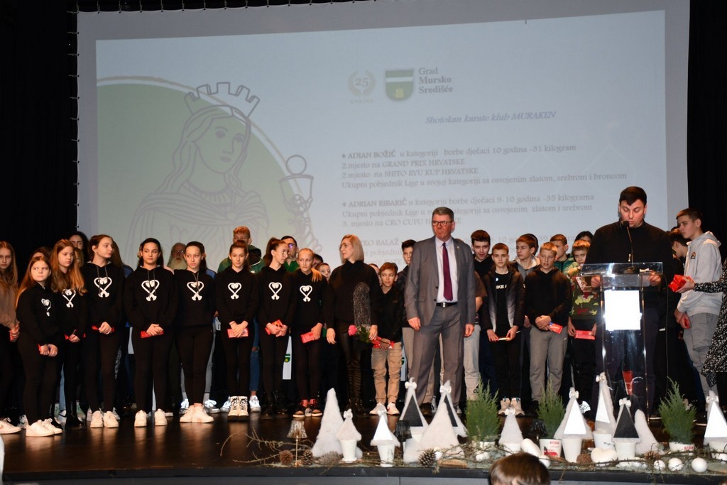 PRIJEM Gradonačelnik i saborski zastupnik Dražen Srpak čestitao udrugama, klubovima i pojedincima na rezultatima ostvarenim tijekom 2022. godine