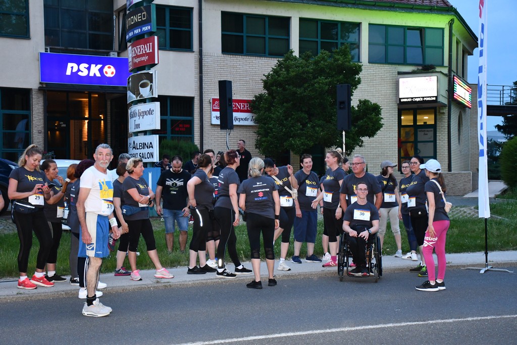 POGLEDAJTE TKO JE SVE TRČAO Veliki broj trkača na ‘Čakovečkom noćnom ceneru’
