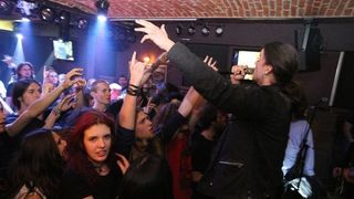 slika0001 Podroom (Petak, 19.4.2013 – MANNTRA live & H I R & IRON HEARTH)