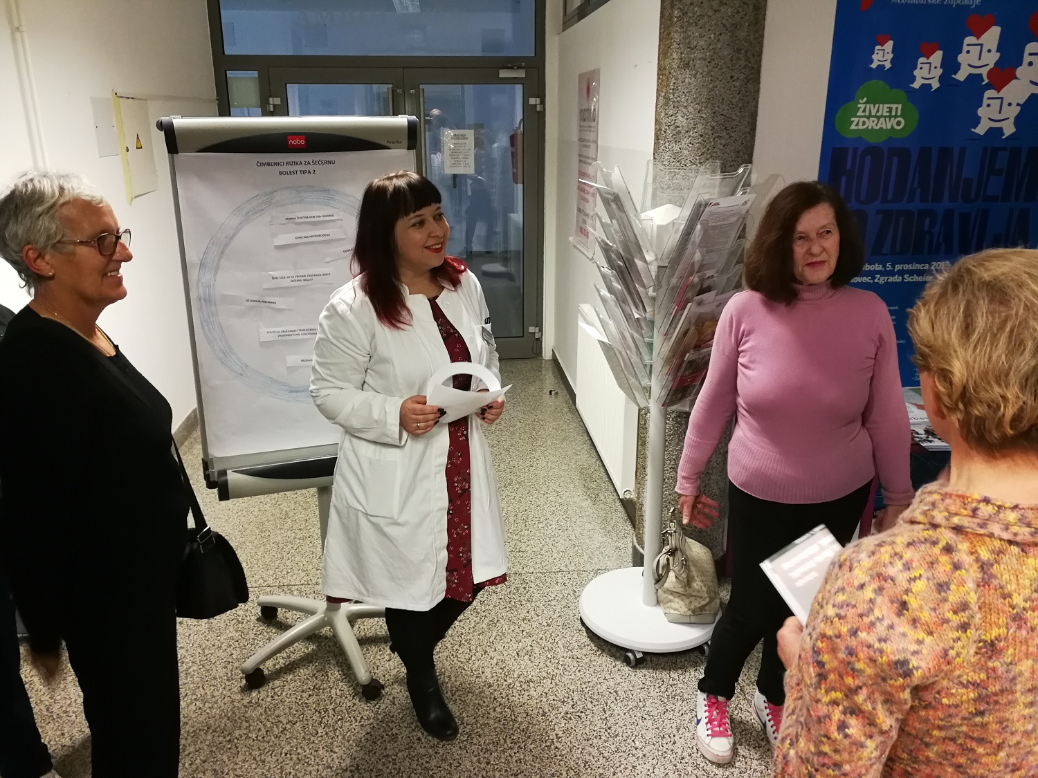 Volonteri u parku plavim krugom upozorili na šećernu bolest