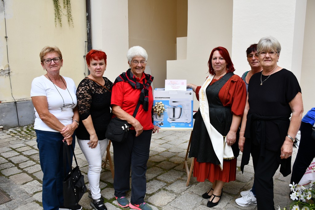 ‘BAKINI KOLAČI’ Najbolji kolač s jabukama pripremila je Natalija Munđar iz Križovca