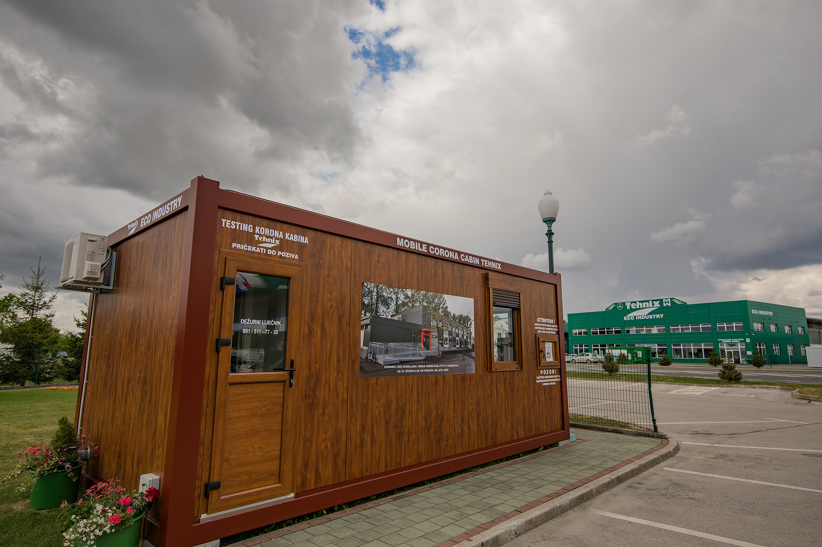 U Tehnixu predstavljeni Corona Kremator i Mobilna Corona kabina