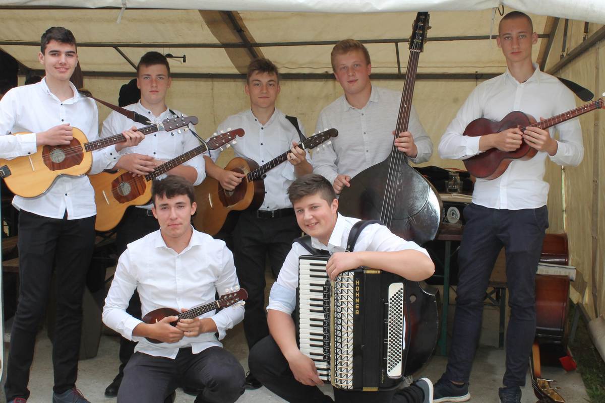 Županijsku smotra tamburaških sastava i kulturno umjetničkih društava u Mačkovcu