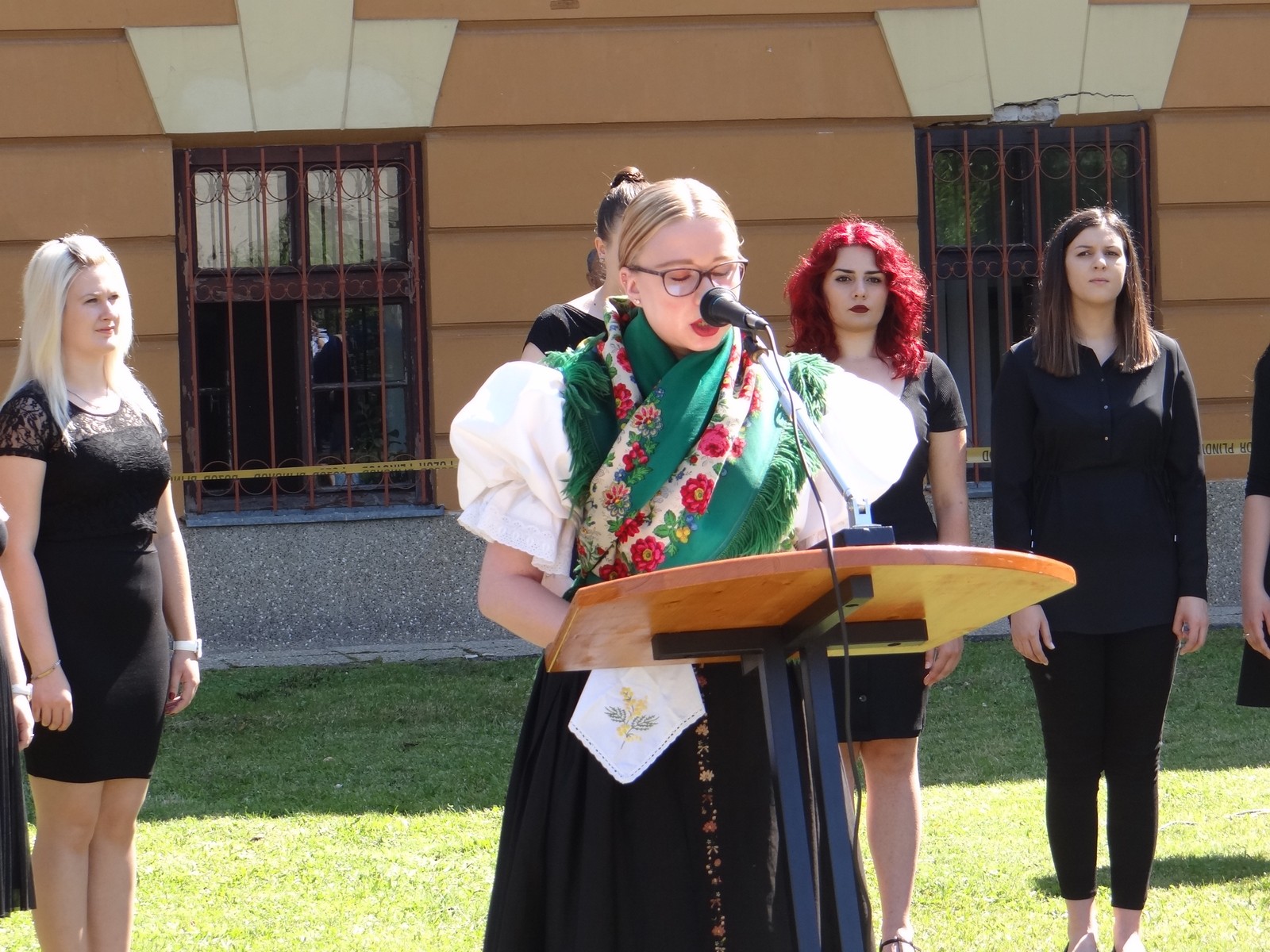 Ispred Učiteljskog fakulteta postavljena glazbena klupa posvećena međimurskoj popevki