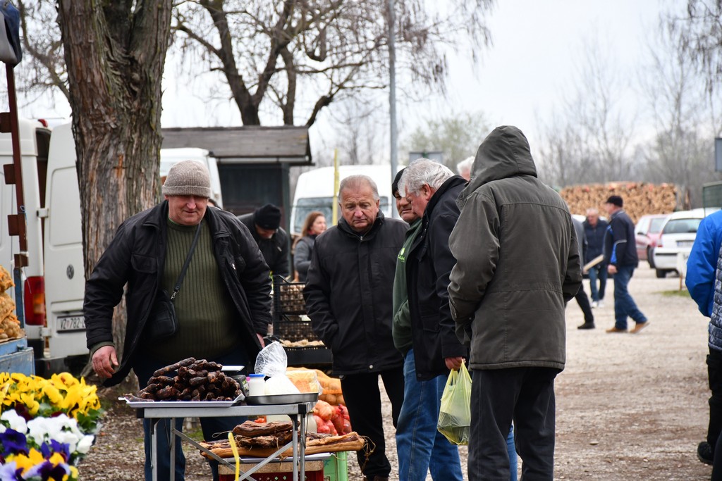 Prohladno jutro na čakovečkom sajmu, no bogata ponuda nije izostala