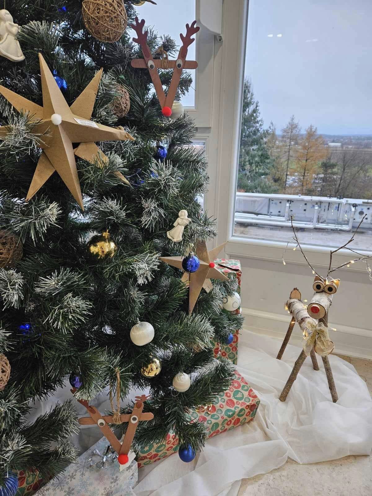 VRIJEME JE DARIVANJA Vrtićarci čakovečkoj pedijatriji darovali plišance za bolesnu djecu